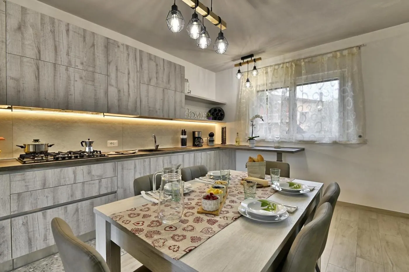 Appartamento La Palma By Theater Home Toscolano Maderno 0*,  Italië